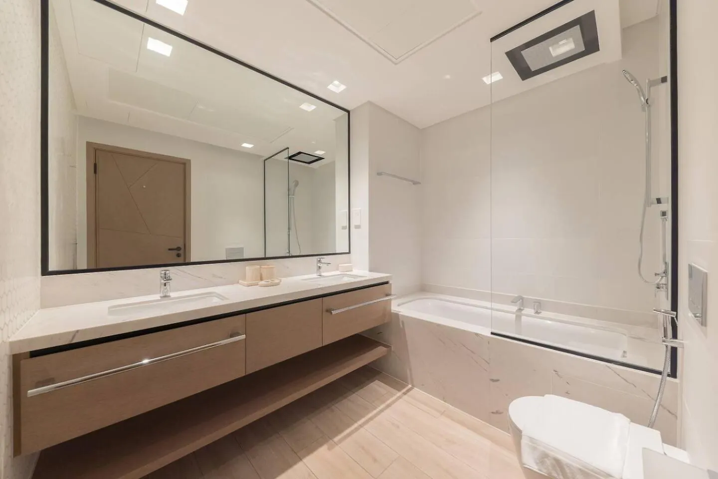 Palace Residence Dubai Creek Harbour 1 Bd Apt 0*,  United Arab Emirates